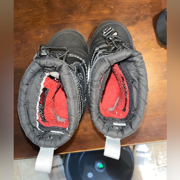 Boys the north face snow boots size 11 toddler black - Picture 5 of 6